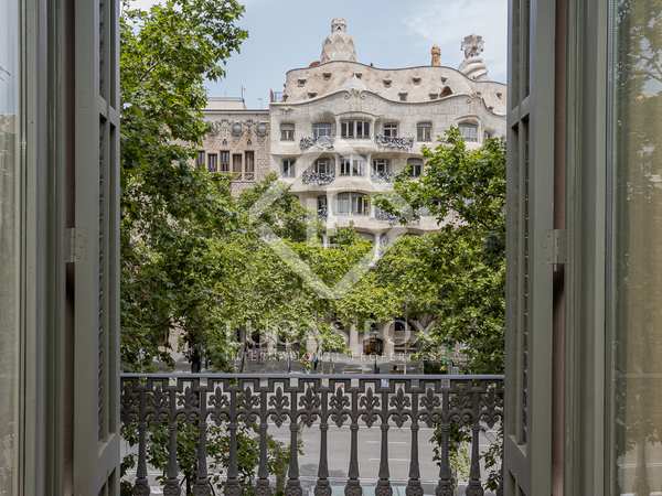 215m² apartment with 7m² terrace for sale in Eixample Left