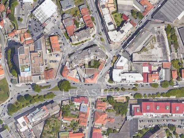 90m² retail with 100m² terrace for sale in Porto, Portugal