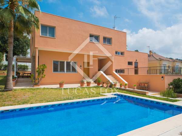 373m² house / villa for sale in Malagueta - El Limonar