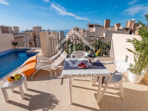 240m² apartment with 70m² terrace for sale in Estepona