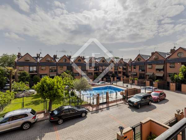 Casa / vila de 260m² à venda em Pozuelo, Madrid