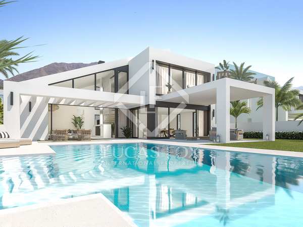 288m² house / villa with 182m² terrace for sale in west-malaga
