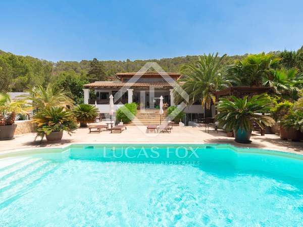 Villa van 329m² te koop met 48m² terras in San José, Ibiza