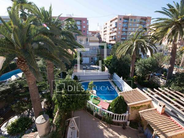 Casa / Vila de 260m² with 20m² terraço à venda em Playa de la Malvarrosa