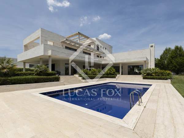 Casa / villa de 1,130m² en venta en Aravaca, Madrid