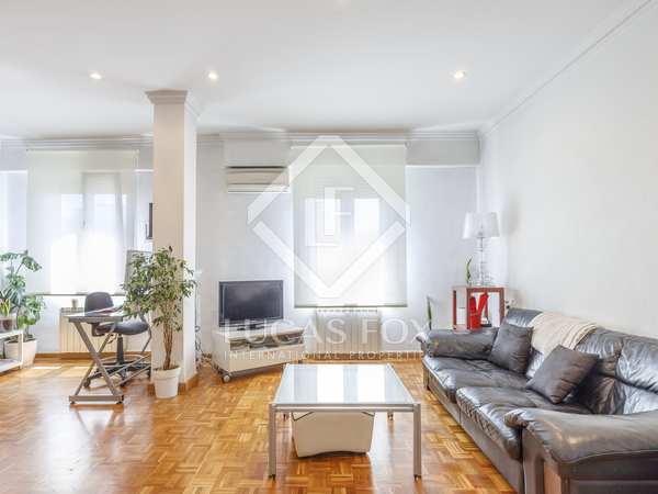 128m² apartment for sale in Extramurs, Valencia