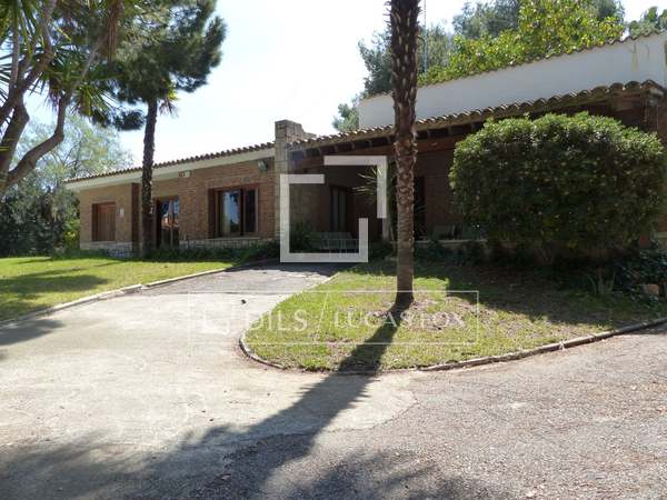 Casa / Vila de 554m² à venda em Godella / Rocafort