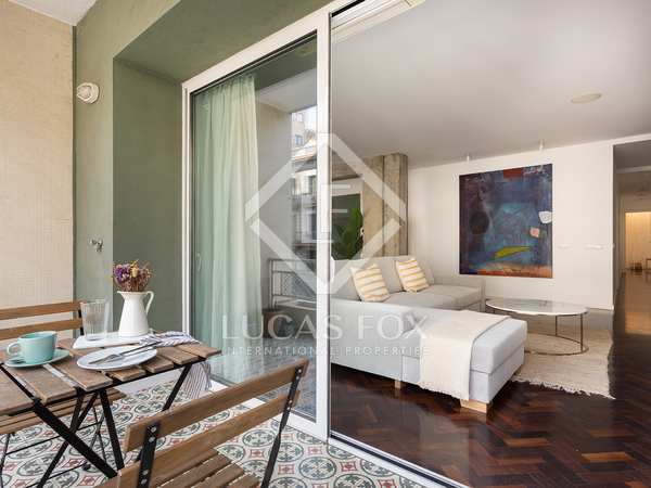 145m² apartment with 14m² terrace for sale in Eixample Left