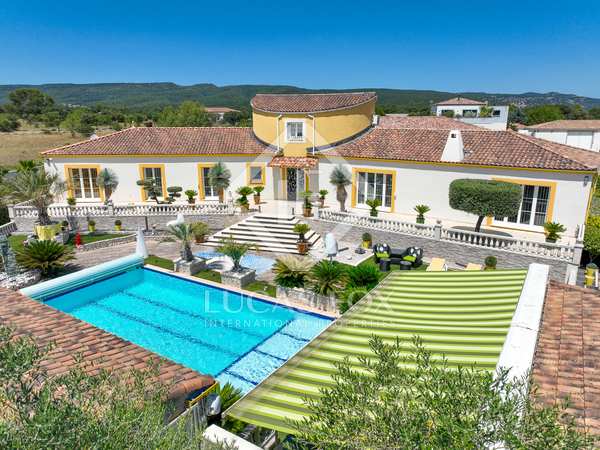 Casa / vila de 400m² à venda em Montpellier, France