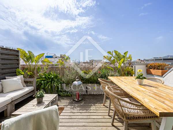 106m² penthouse with 28m² terrace for sale in Eixample Left