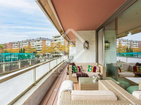 220m² apartment with 20m² terrace for sale in Turó Park