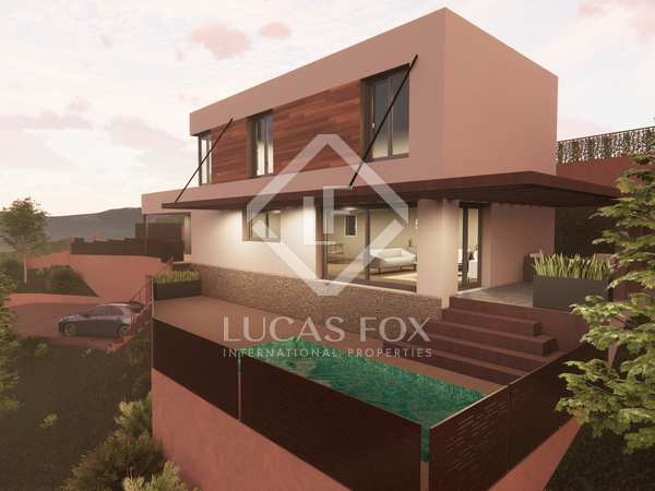 Villa van 230m² te koop in Santa Cristina, Costa Brava