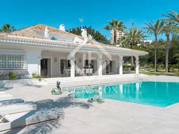 Huis / villa van 1,200m² te koop met 3,343m² Tuin in Nueva Andalucía