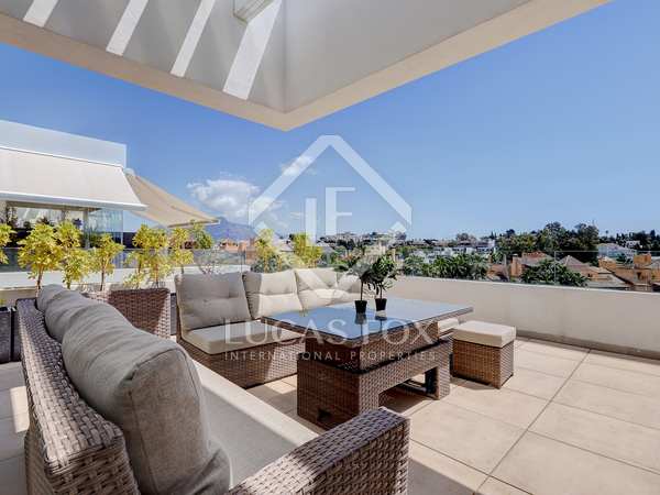 261m² penthouse with 150m² terrace for sale in Estepona