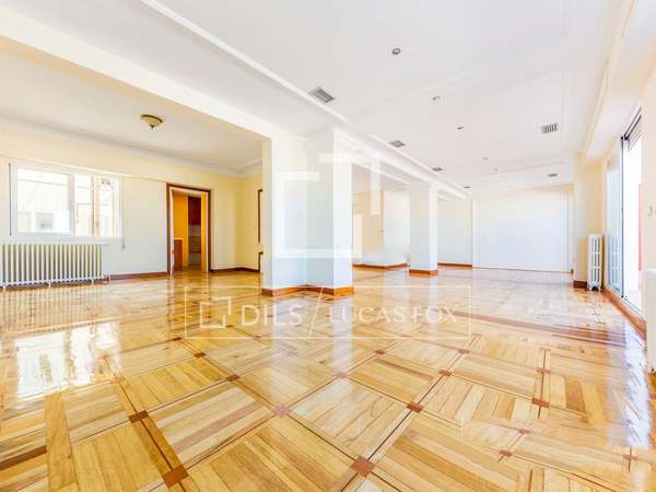 在 Recoletos, 马德里 314m² 出售 房子 包括 25m² 露台