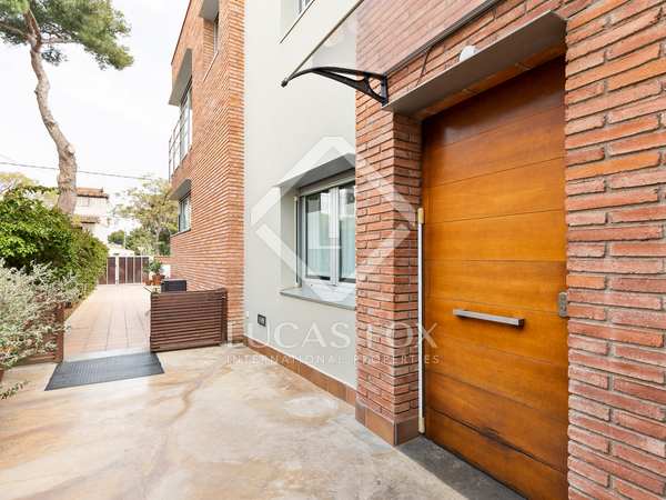 148m² house / villa with 60m² terrace for sale in La Pineda