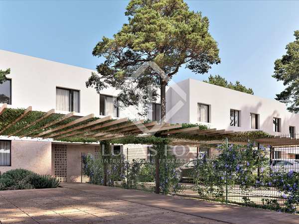 164m² house / villa with 45m² garden for sale in Tarragona City
