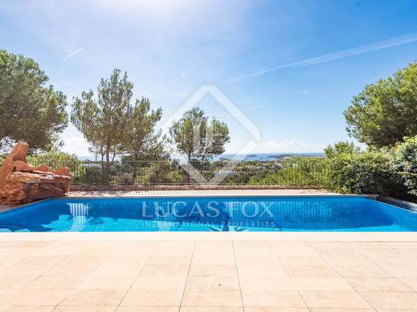 Villa van 325m² te koop in Santa Eulalia, Ibiza