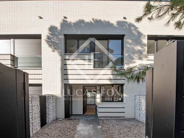 huis / villa van 100m² te koop met 55m² Tuin in Platja d'Aro