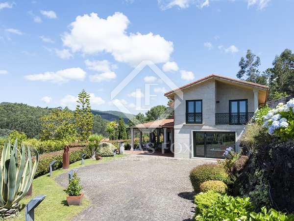 Huis / villa van 275m² te koop in Pontevedra, Galicia