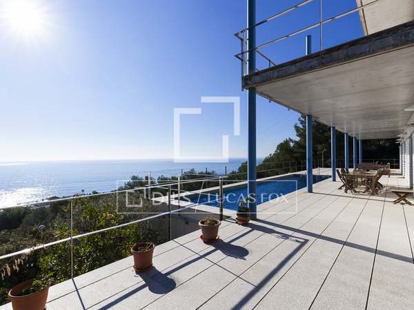 591m&sup2; House / Villa for sale in Garraf, Sitges