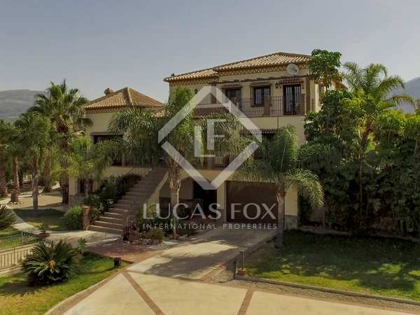 487m² country house for sale in Axarquia, Málaga