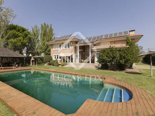 665m² house / villa with 2,200m² garden for sale in Boadilla Monte