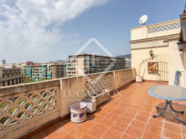 192m² penthouse with 24m² terrace for sale in Eixample Right