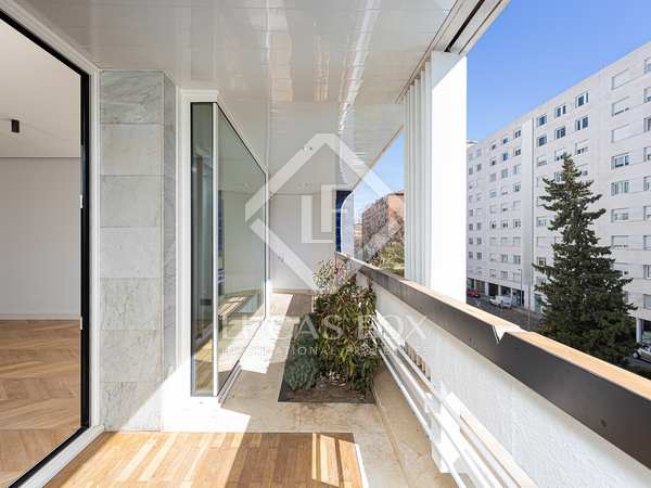 141m² apartment with 15m² terrace for sale in Pedralbes