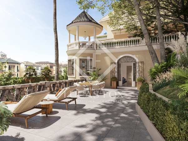 356m² house / villa with 304m² garden for sale in Malagueta - El Limonar