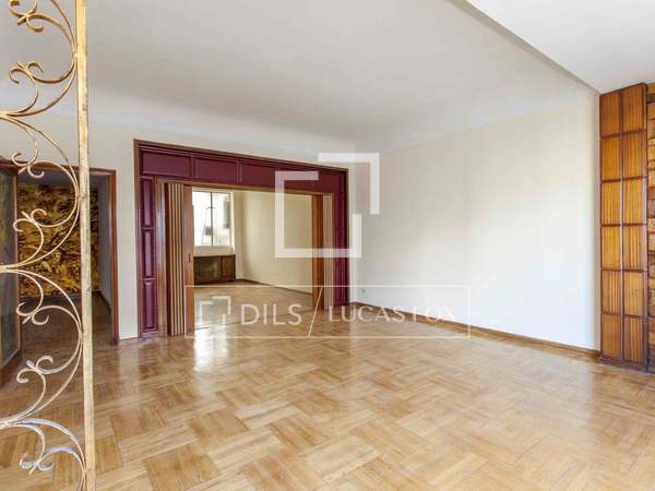 Apartmento de 236m² with 9m² terraço à venda em Sant Francesc