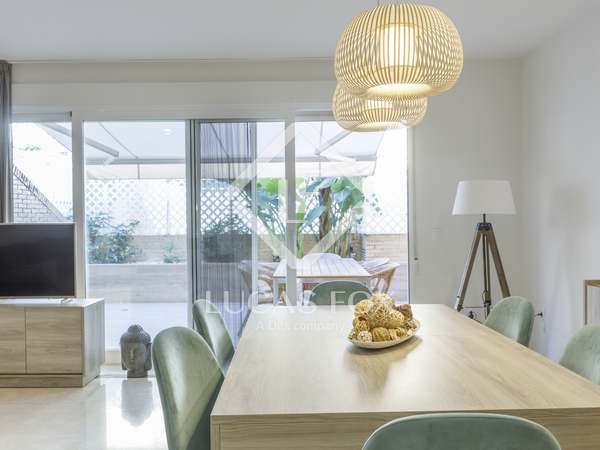 265m² house / villa with 60m² terrace for rent in Patacona / Alboraya