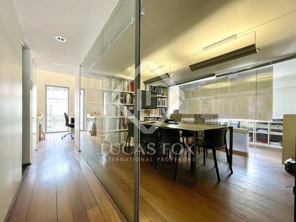 350m² house / villa for sale in Montpellier Centre