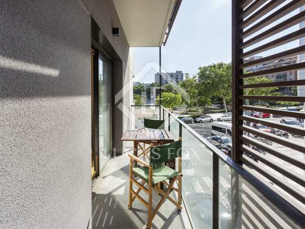 60m² apartment with 12m² terrace for rent in Eixample Right