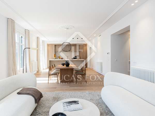 262m² penthouse for sale in Eixample Left, Barcelona