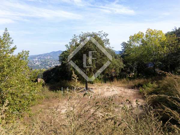 2,700m² plot with 2,700m² garden for sale in Vallromanes