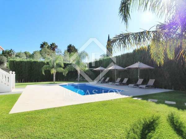 547m² house / villa for rent in Nueva Andalucía