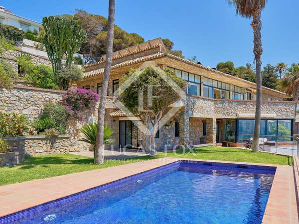 Дом / вилла 1,000m² на продажу в Гранада, Испания