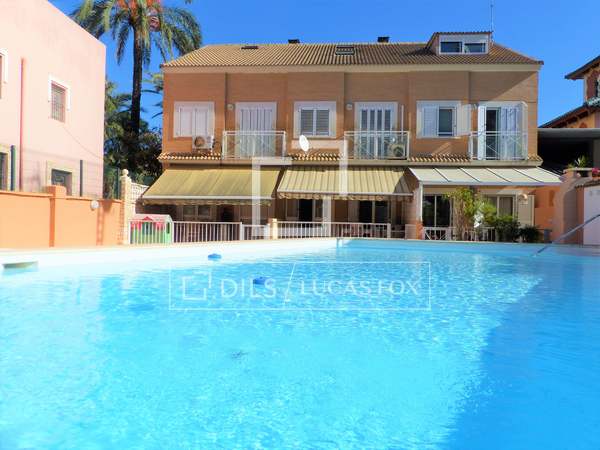 Casa / Vila de 140m² with 50m² terraço à venda em Playa de la Malvarrosa