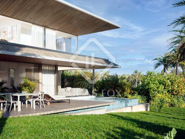Villa van 378m² te koop met 338m² Tuin in Paraiso