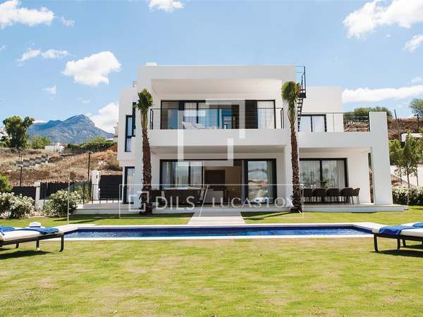 Luxury villas for sale in Nueva Andalucía, Marbella