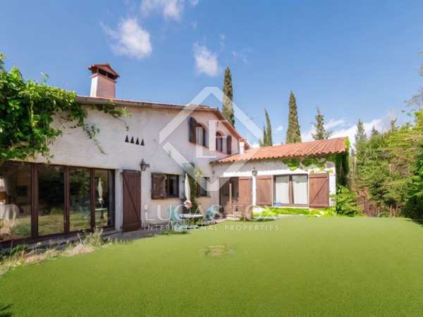 324m² house / villa for sale in Sant Cugat, Barcelona