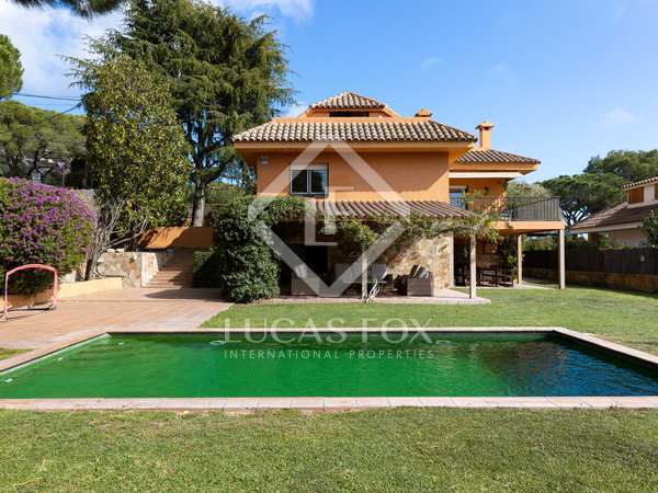 400m² house / villa for sale in Cabrils, Barcelona