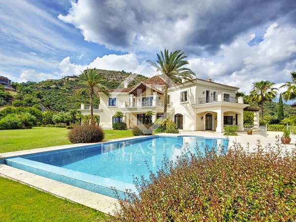 Villa van 1,010m² te koop met 396m² terras in Benahavís
