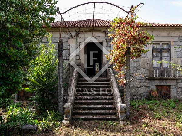 989m² country house for sale in Porto, Portugal