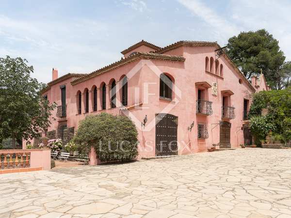 963m² haus / villa mit 1,826m² garten zum Verkauf in Sarrià
