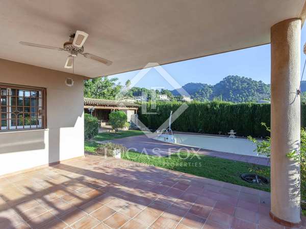 Villa van 320m² te huur met 134m² terras in Los Monasterios