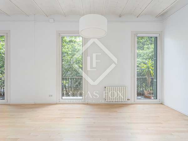 145m² apartment with 12m² terrace for sale in Eixample Right