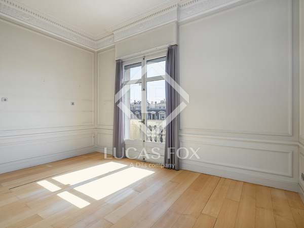 283m² penthouse with 11m² terrace for sale in Sant Gervasi - Galvany