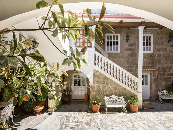 Дом / вилла 362m² на продажу в Pontevedra, Галисия